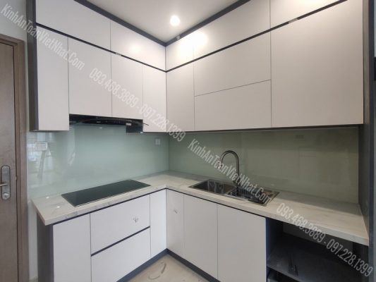 CTTB Kính Ốp Bếp Trắng Sữa lắp đặt tại