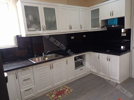 CTTB Kính Ốp Bếp Màu Đen lắp đặt tại Đồng Tâm - Hai Bà Trưng