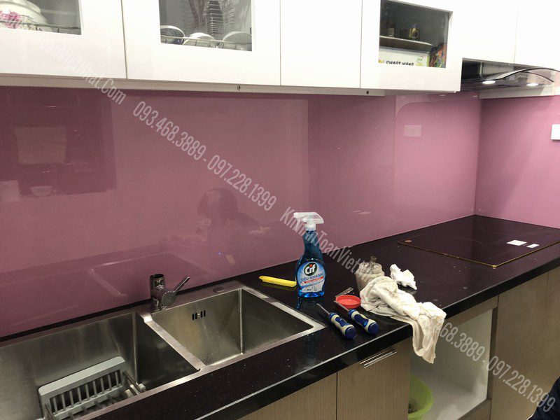 CTTB Kính Ốp Bếp Màu Hồng thi công tai Hàng Gai - Hoàn Kiếm 