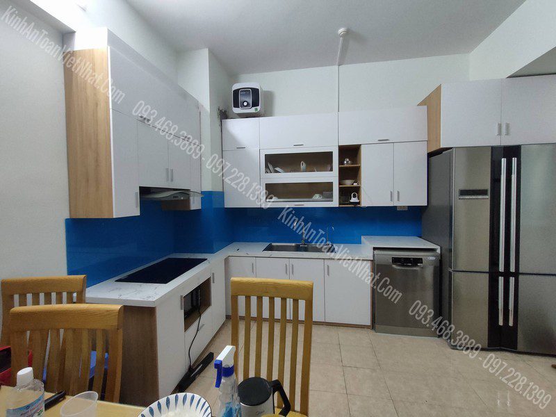 CTTB Kính Ốp Bếp Màu Xanh Dương lắp đặt tại Xuân La - Tây Hồ