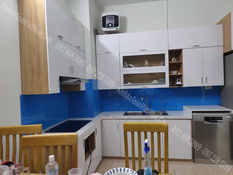 CTTB Kính Ốp Bếp Màu Xanh Dương lắp đặt tại Xuân La - Tây Hồ