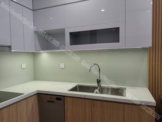 CTTB Kính Ốp Bếp Trắng Sữa thi công tại Tă Thanh Oai - Thanh Trì