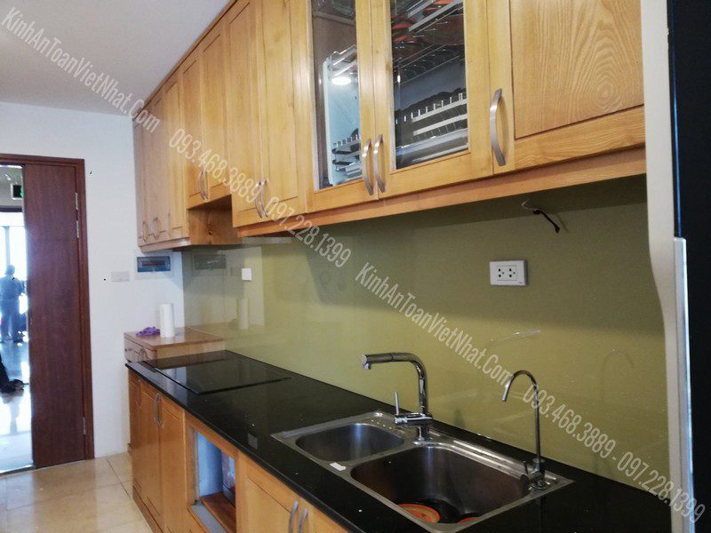 CTTB Kính Ốp Bếp Màu Kem lắp đặt tại Dai Mỗ - Từ Liêm