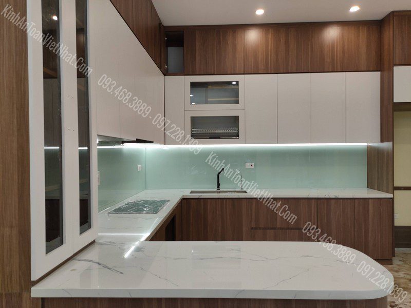 CTTB Kính Ốp Bếp Trắng Xanh lắp đặt tại Thuỵ Phương - Từ Liêm