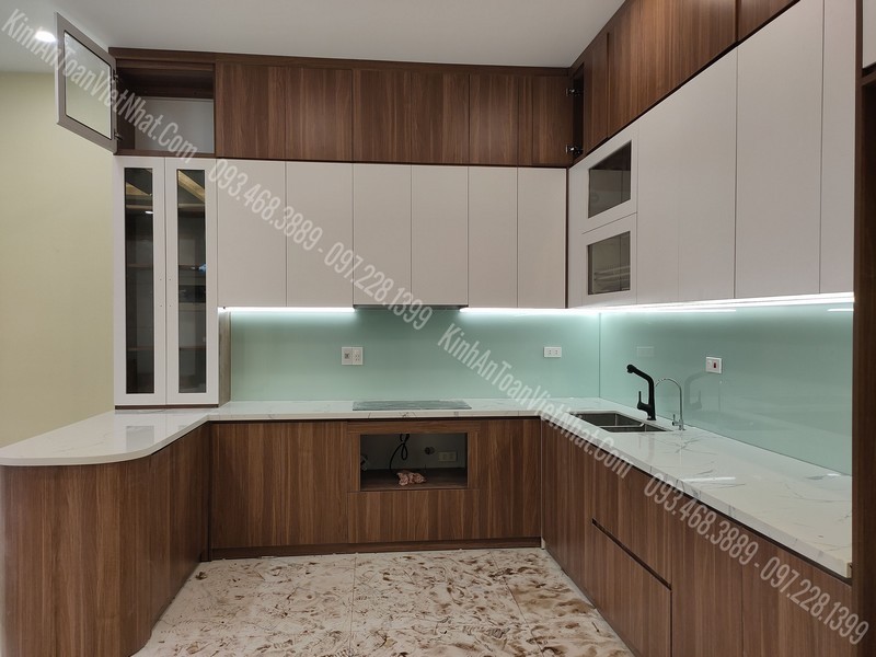 CTTB Kính Ốp Bếp Trắng Xanh lắp đặt tại Thuỵ Phương - Từ Liêm