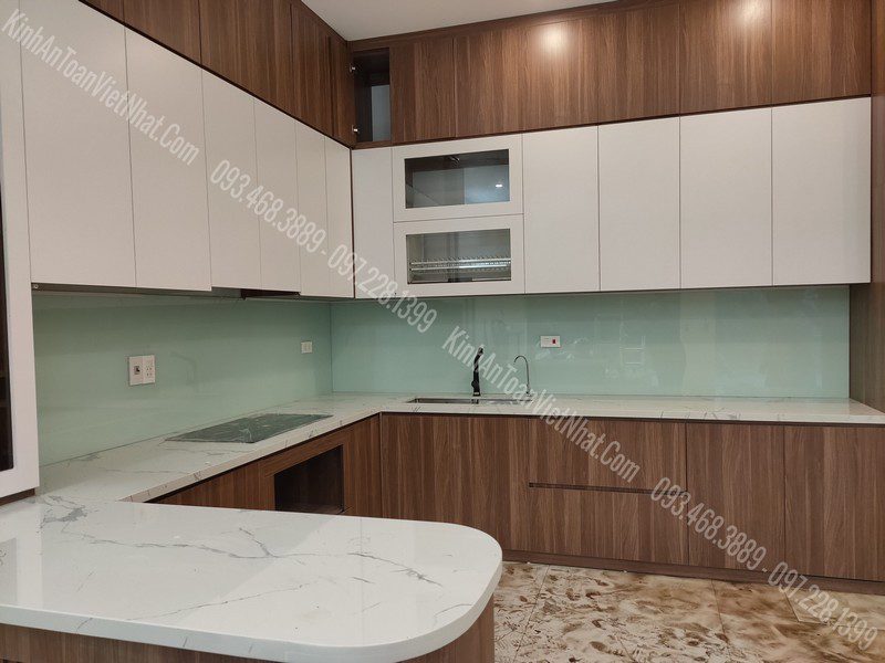 CTTB Kính Ốp Bếp Trắng Xanh lắp đặt tại Thuỵ Phương - Từ Liêm