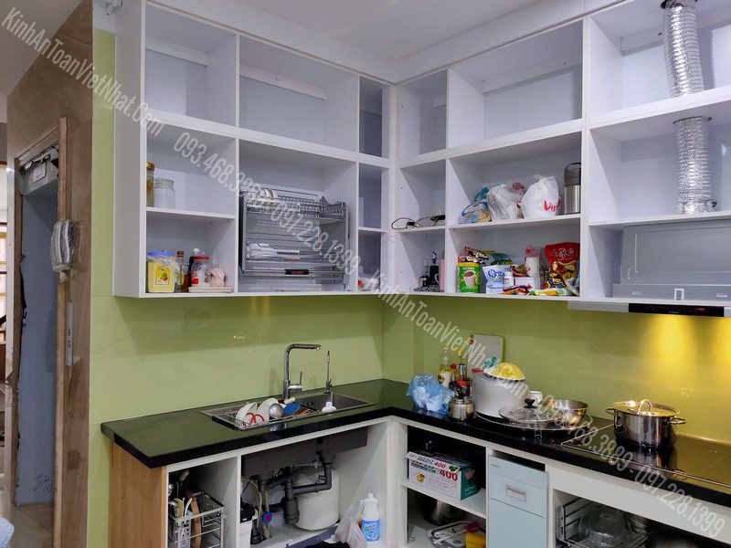 CTTB Kính Ốp Bếp Màu Kem thi công tại Xuân Tảo - Từ Liêm