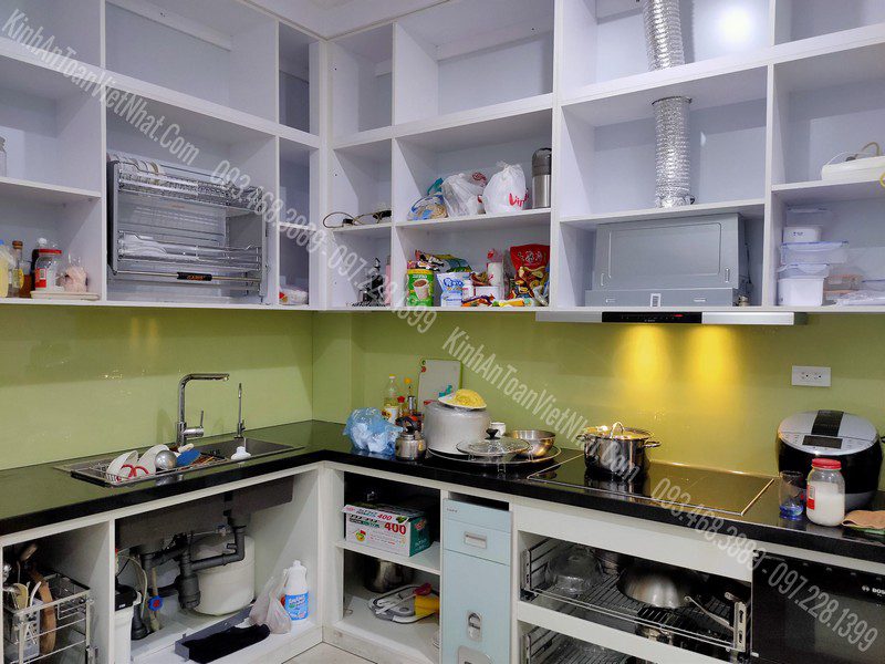 CTTB Kính Ốp Bếp Màu Kem thi công tại Xuân Tảo - Từ Liêm