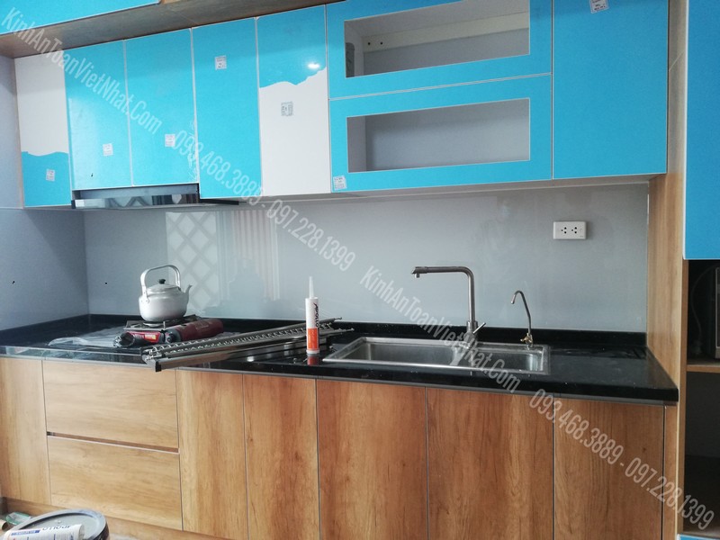 CTTB Kính Ốp Bếp Trắng sữa thi công tại Bùi Thị Xuân - Hai Bà Trưng 