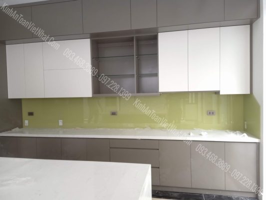 CTTB Kính Ốp Bếp Trắng Sữa thi công tại Trung Hoà - Cầu Giấy