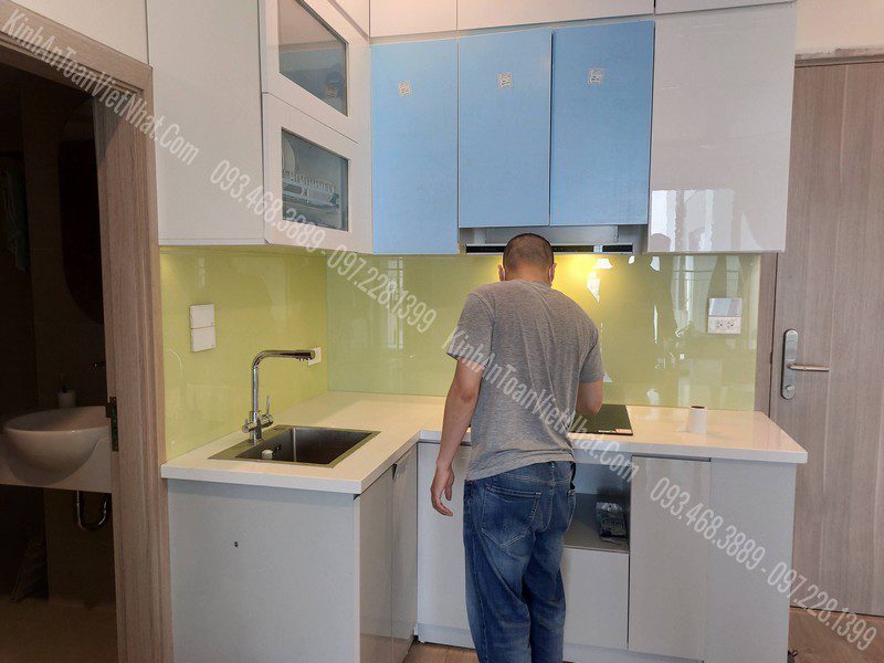CTTB Kính Ốp Bếp Màu Kem lắp đặt tại Hàng Mã - Hoàn Kiếm