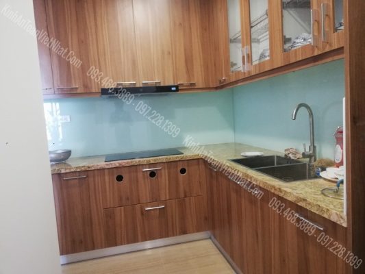 CTTB Kính Ốp Bếp Trắng Xanh lắp đặt tại Trần Phú - Hoàng Mai
