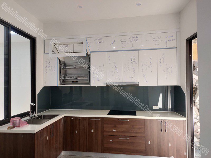 CTTB Kính Ốp Bếp Màu Ghi lắp đặt tại Đức Thắng - Từ Liêm