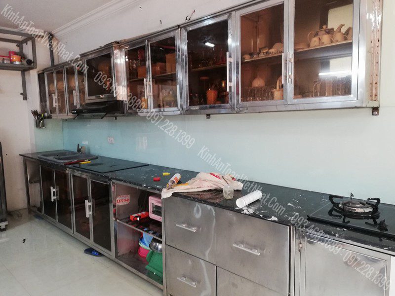 CTTB Kính Ốp Bếp Trắng Xanh lắp đặt tại Thanh Xuân Nam - Thanh Xuân