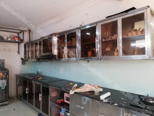 CTTB Kính Ốp Bếp Trắng Xanh lắp đặt tại Thanh Xuân Nam - Thanh Xuân