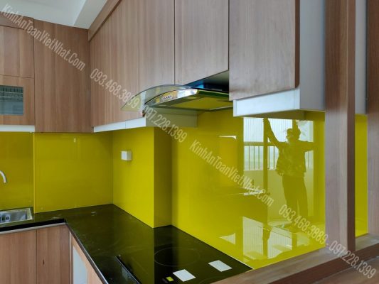 CTTB Kính Ốp Bếp Vàng Chanh thi công tại Vĩnh Tuỵ - Hai Bà Trưng