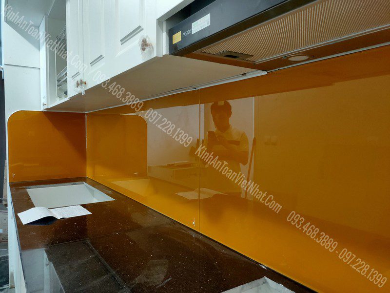 CTTB Kính Ốp Bếp Vàng Nghệ thi công tại Lý Thái Tổ - Hoàn Kiếm