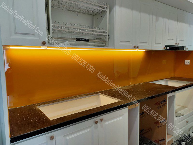 CTTB Kính Ốp Bếp Vàng Nghệ thi công tại Lý Thái Tổ - Hoàn Kiếm