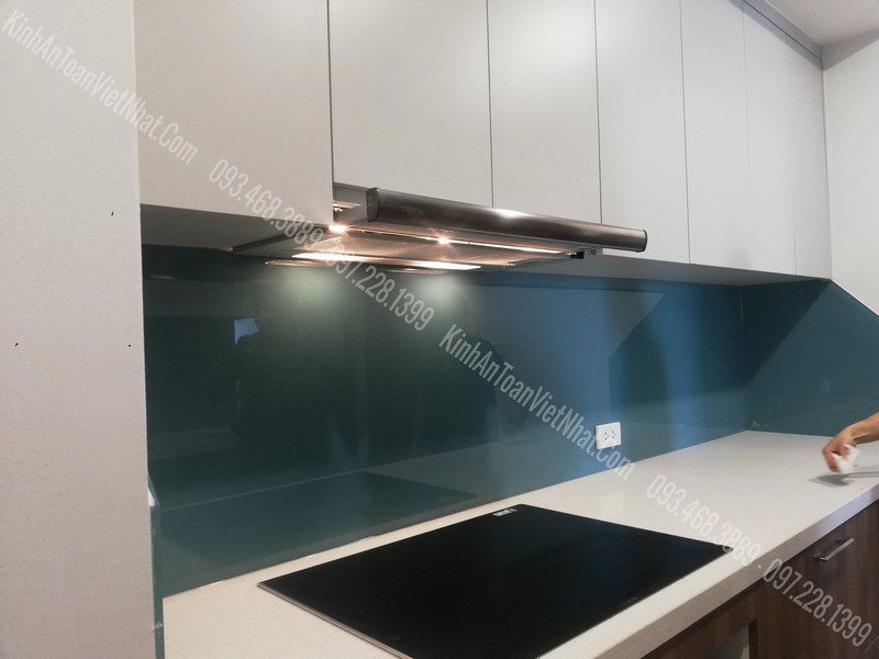 CTTB Kính Ốp Bếp Xanh Lơ lắp đặt tại Vĩnh Quỳnh - Thanh Trì