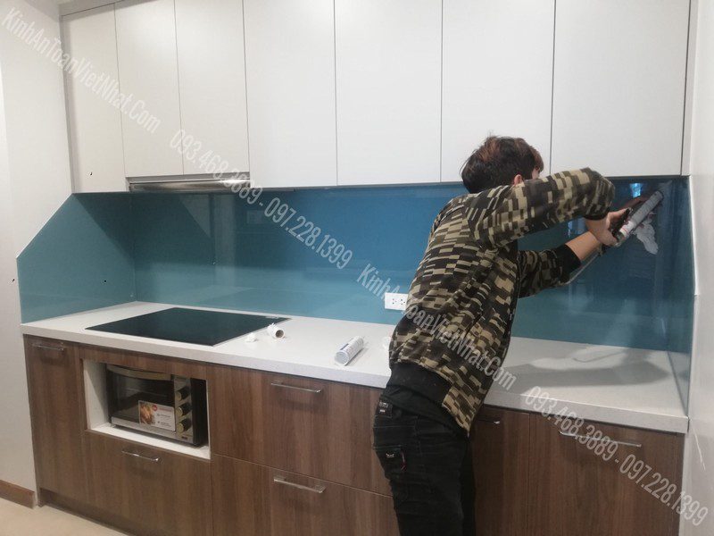 CTTB Kính Ốp Bếp Xanh Lơ lắp đặt tại Vĩnh Quỳnh - Thanh Trì