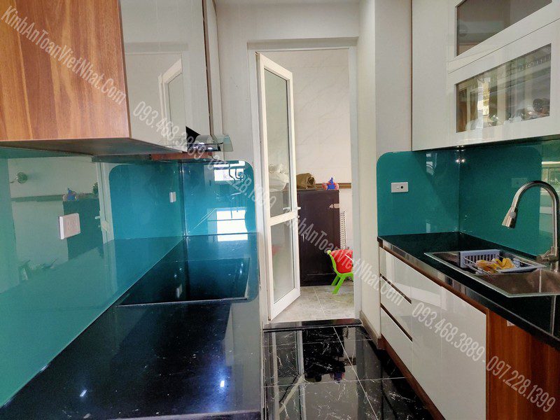 CTTB Kính Ốp Bếp Xanh Ngọc thi công tại Vĩnh Quang - Thanh Trì