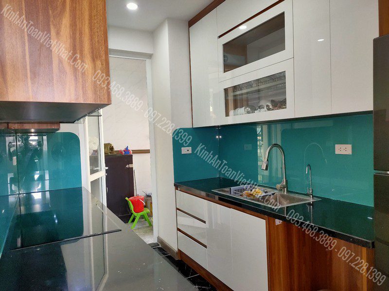 CTTB Kính Ốp Bếp Xanh Ngọc thi công tại Vĩnh Quang - Thanh Trì