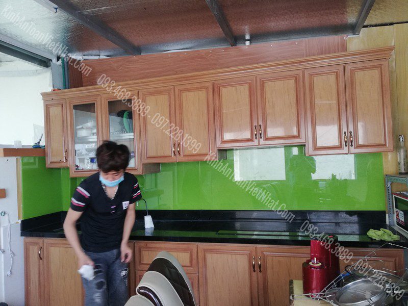 CTTB Kính Ốp Bếp Xanh Cốm thi công tại Long Biên - Long Biên 