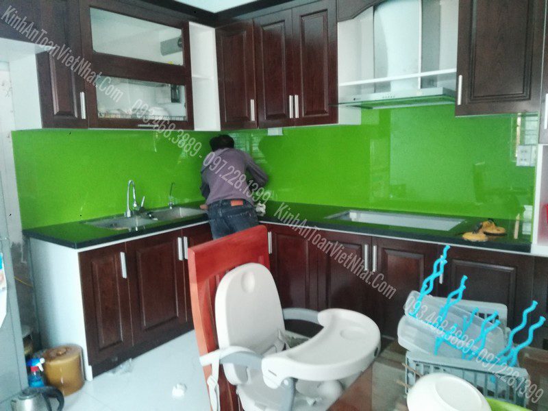 CTTB Kính Ốp Bếp Xanh Non thi công tại Quang Trung - Hà Đông