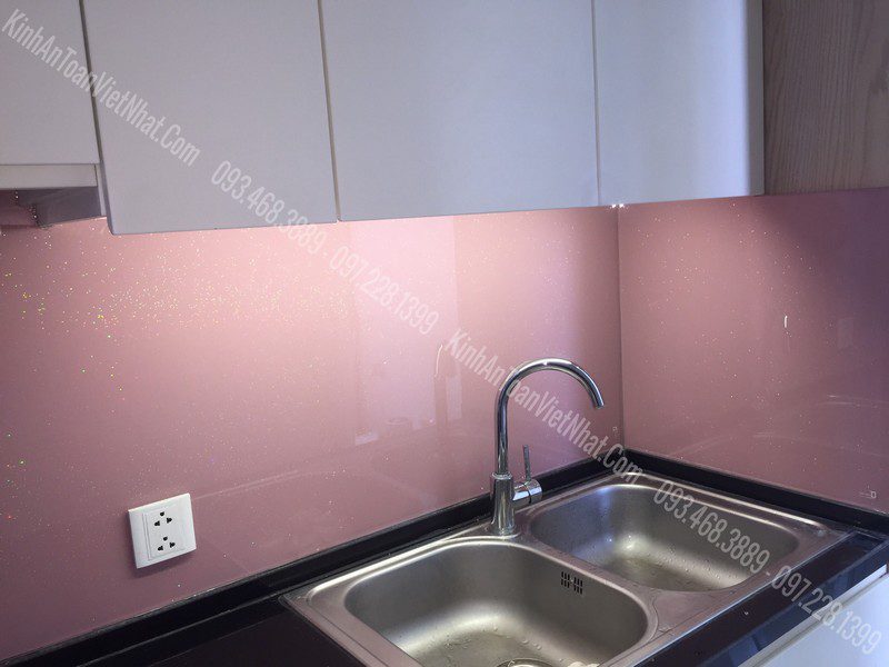 CTTB Kính Ốp Bếp Màu Hồng thi công tại Trung Văn - Từ Liêm 