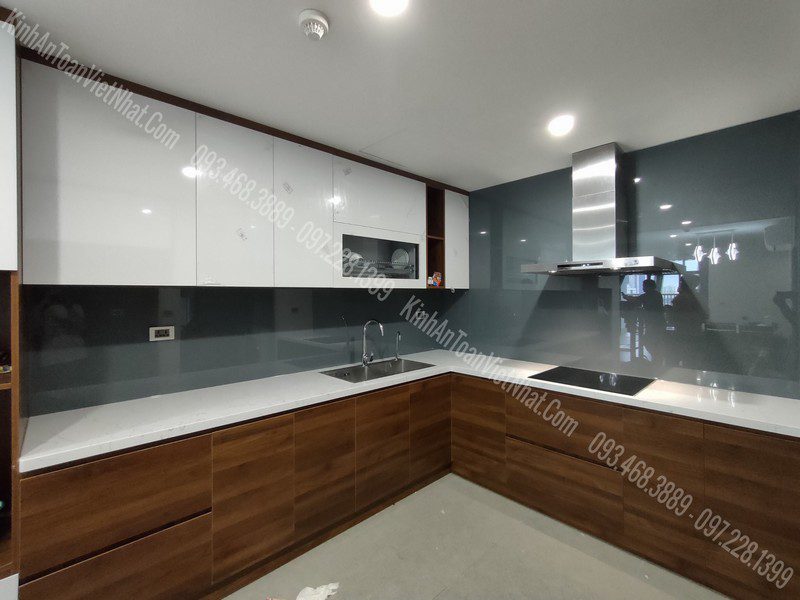 CTTB Kính Ốp Bếp Màu Ghi thi công tại Láng Hạ - Đống Đa