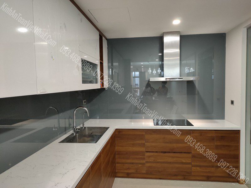 CTTB Kính Ốp Bếp Màu Ghi thi công tại Láng Hạ - Đống Đa