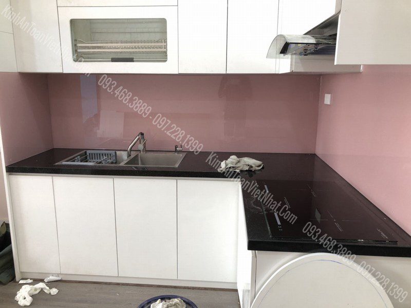 CTTB Kính Ốp Bếp Màu Hông lắp đặt tại Hàng Trống - Hoàn Kiếm