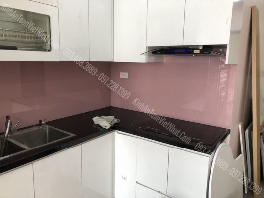 CTTB Kính Ốp Bếp Màu Hông lắp đặt tại Hàng Trống - Hoàn Kiếm