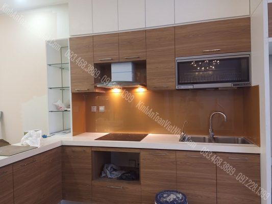 CTTB Kính Ốp Bếp Cam Váng thi công tại Quang Trung - Đống Đa
