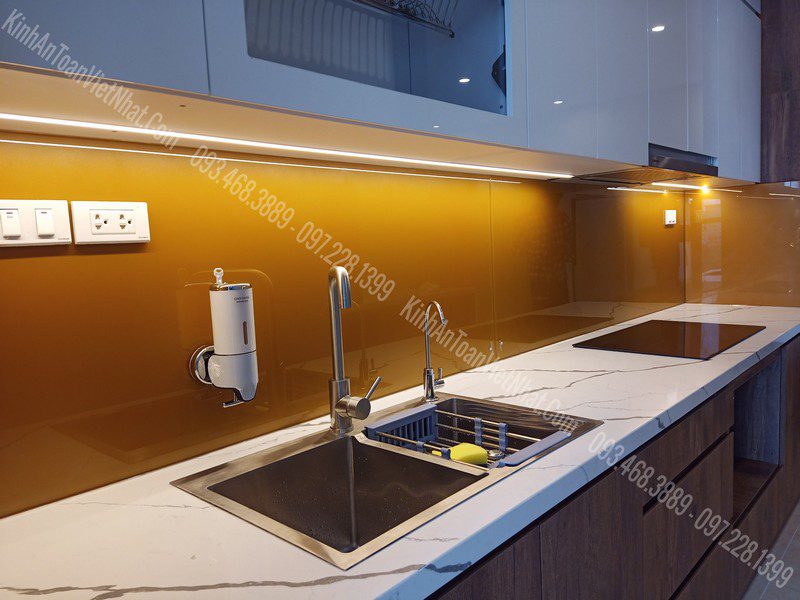 CTTB Kính Ốp Bếp Vang Nghệ thi công tại Thạch Bàn - Long Biên 