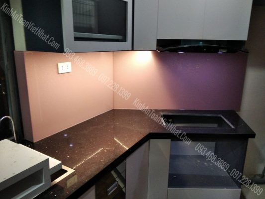 CTTB kính Ốp Bếp Màu Hồng lắp đặt tại Yên Nghĩa - Hà Đông