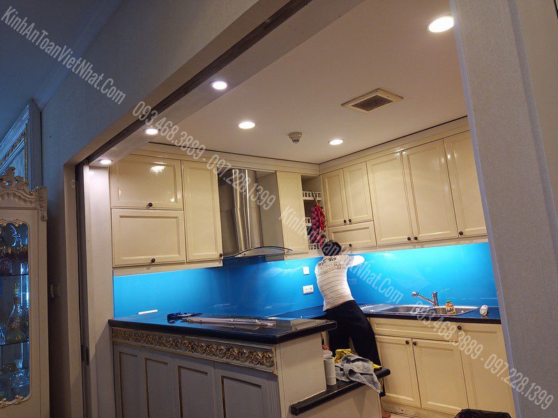 CTTB Kính Ốp Bếp Xanh Dương thi công tại Quỳnh Lôi - Hai Ba Trưng