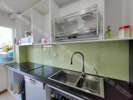 CTTB Kính Ốp Bếp Màu Kem thi công tại Phúc Đồng - Long Biên