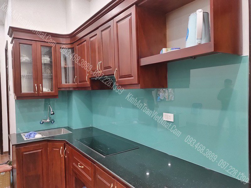 CTTB Kính Ốp Bếp Xanh Ngọc thi công tại Văn Quán - Hà Đông