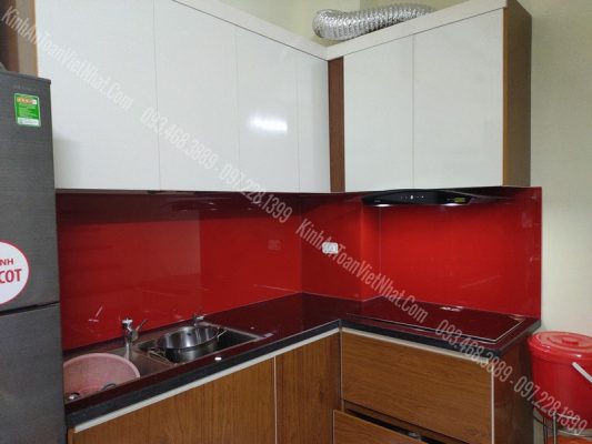 CTTB Kính Ốp Bếp Đỏ tươi lắp đặt tại Phương Mai - Đống Đa