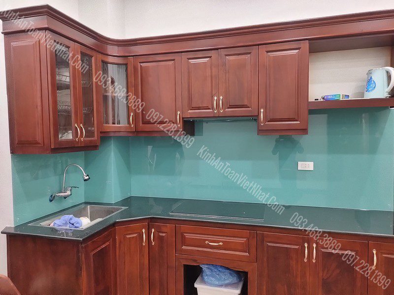 CTTB Kính Ốp Bếp Xanh Ngọc thi công tại Văn Quán - Hà Đông