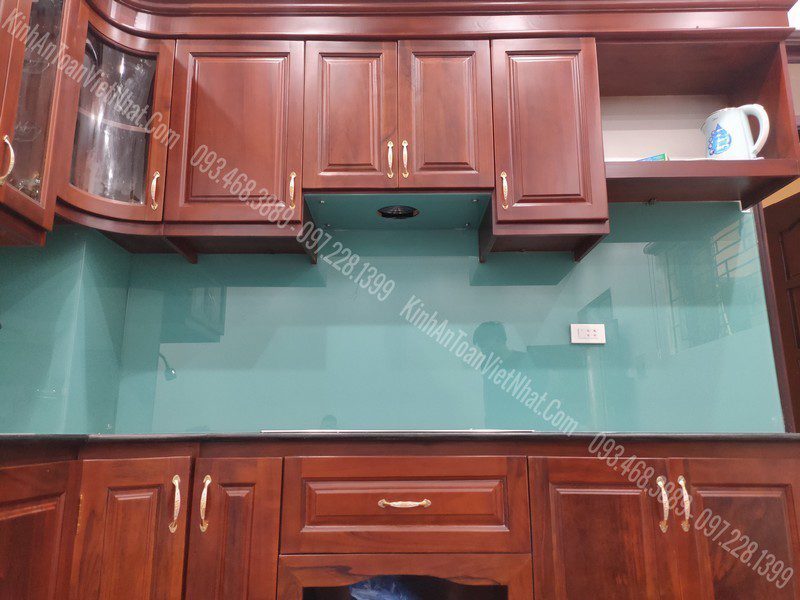 CTTB Kính Ốp Bếp Xanh Ngọc thi công tại Văn Quán - Hà Đông