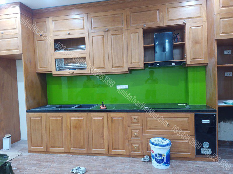 Kính Ốp Bếp Xanh Non thi công tại Tứ Hiệp - Thanh Trì