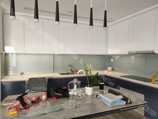 CTTB Kính Ốp Bếp Màu Ghi Nhạt láp đặt tại Ngũ Hiệp - Thanh Trì