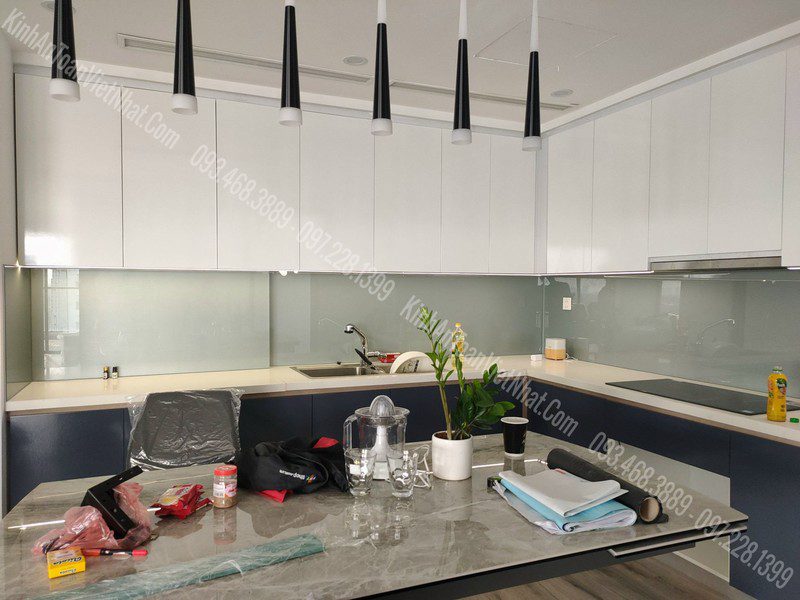 CTTB Kính Ốp Bếp Màu Ghi Nhạt láp đặt tại Ngũ Hiệp - Thanh Trì