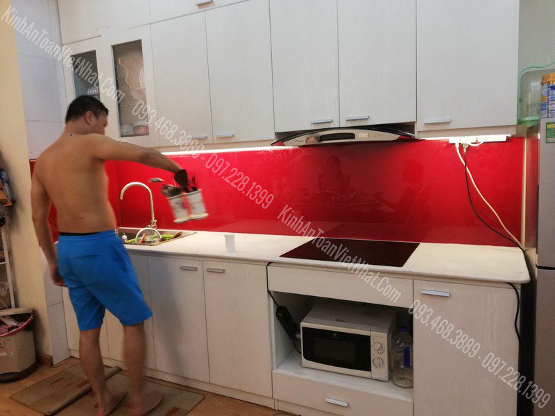 CTTB Kính Ốp Bếp Đỏ Tươi thi công tại Phương Canh - Từ Liêm