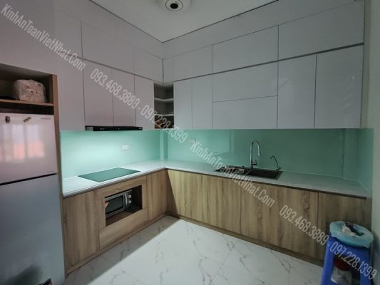 CTTB Kính Ốp Bếp Trắng Xanh thi công tại Thịnh Liệt - Hoàng Mai