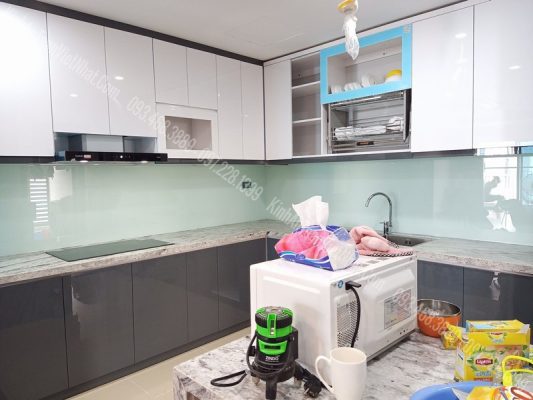 CTTB kính Ốp Bếp Trắng Sữa thi công tại Phúc La - Hà Đông