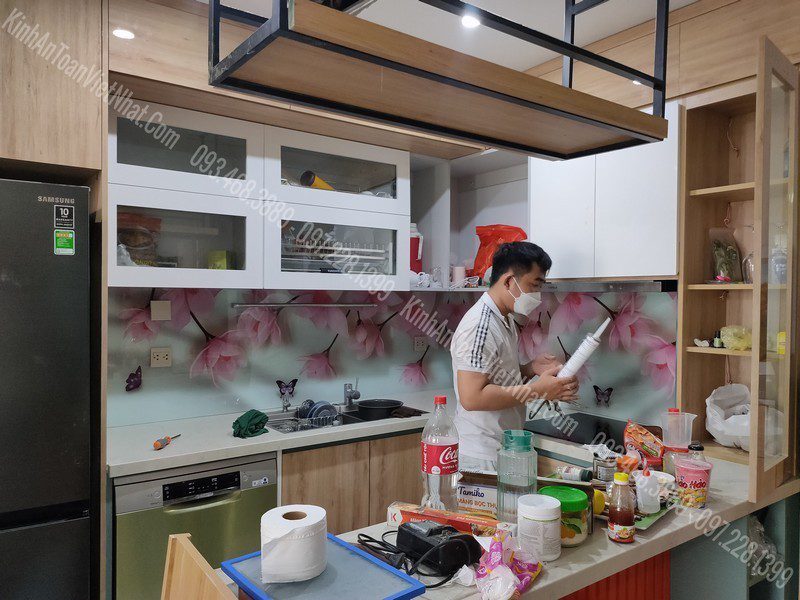 Kính Ốp Bếp 3D thi công tại Yên Hoa - Cầu Giấy