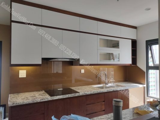 CTTB Kính Ốp Bếp Nhũ Vàng lắp đặt tại Thanh Xuân Trung - Thanh Xuân